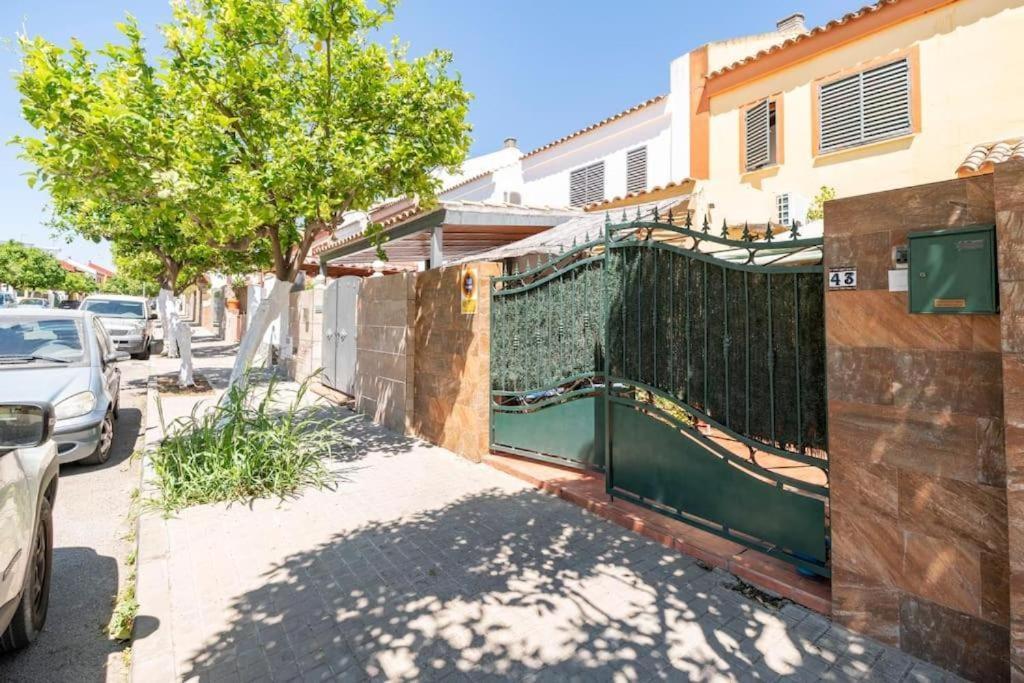 Apartamento Cool Garden Майрена дел Алхарафе Екстериор снимка